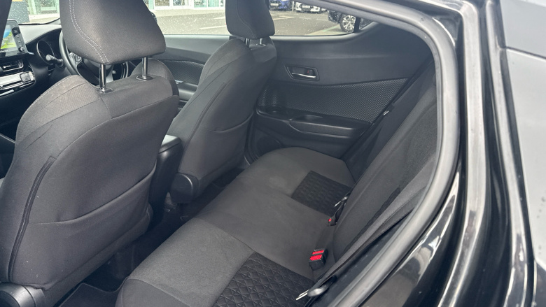 Toyota C-HR 1.8 Hybrid Design 5dr CVT Hybrid Hatchback